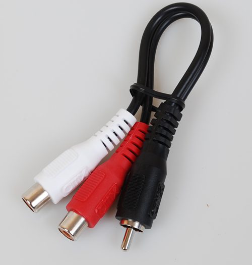 Adaptateur en Y une fiche RCA@ 2 prises RCA